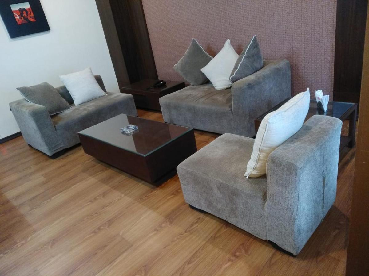 Hotel Md'S Continental Jorhāt Εξωτερικό φωτογραφία