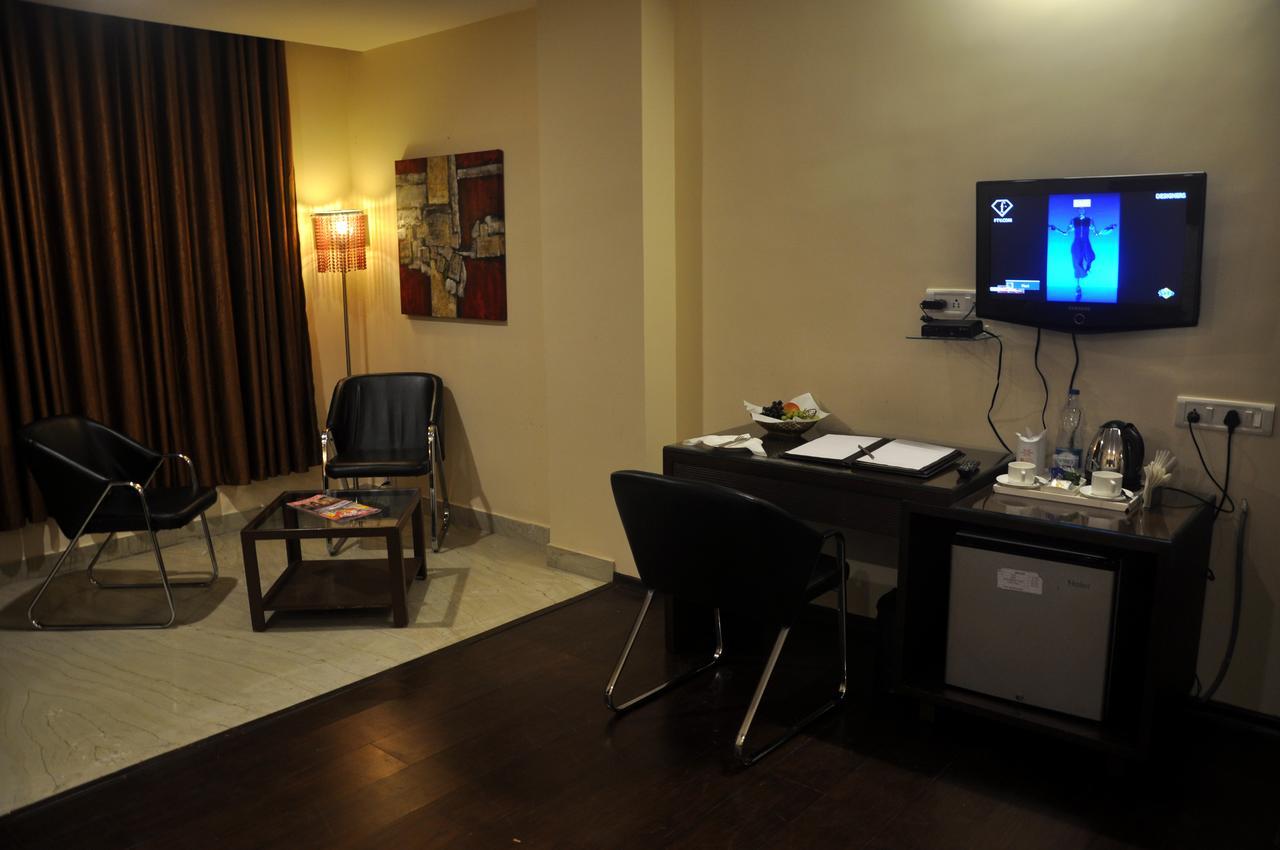 Hotel Md'S Continental Jorhāt Εξωτερικό φωτογραφία